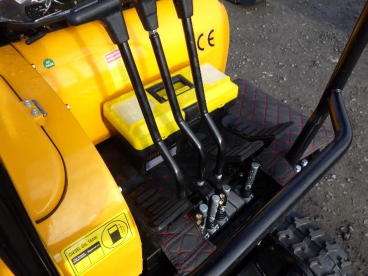 2025-vicsec-20-hydraulic-excavator-image-15