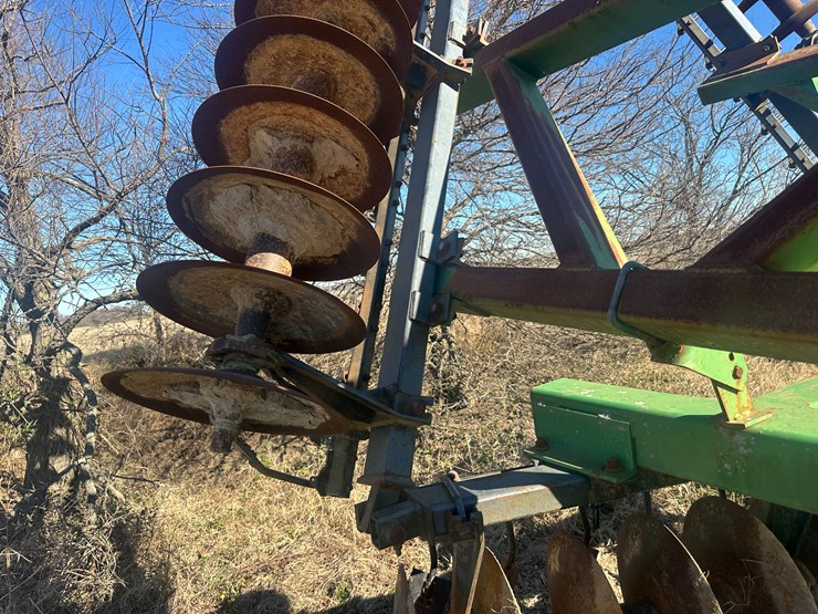 john-deere-27-image-44