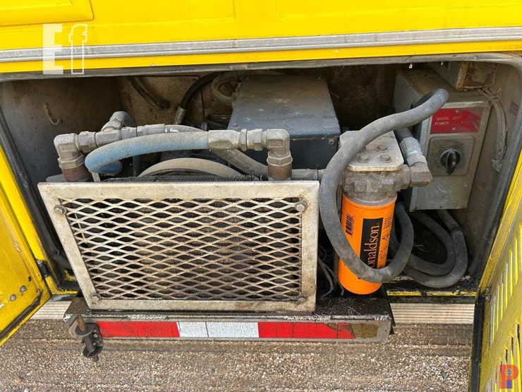 2002-freightliner-argosy-image-30