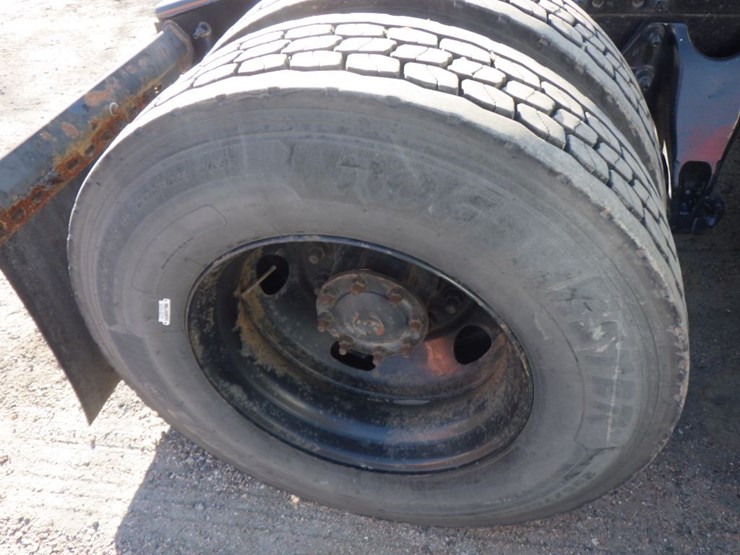 2017-international-prostar-image-6