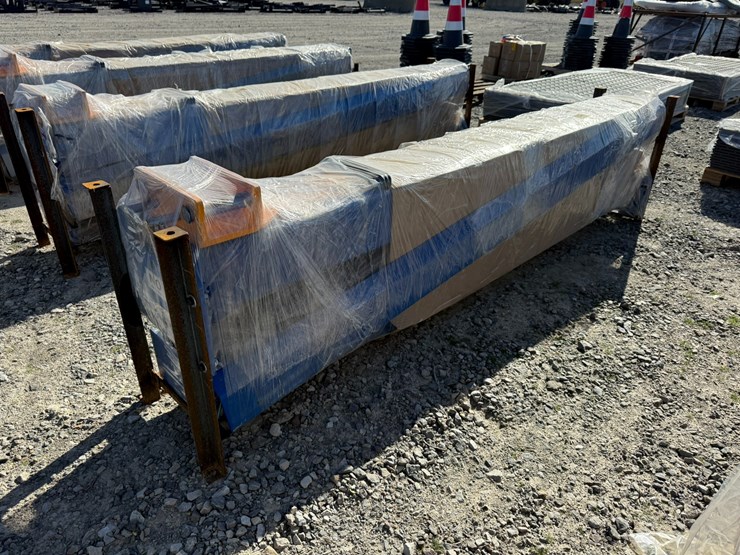 #33673-•-unused-10,000lb-two-post-lift-image-4