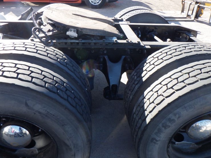 2017-international-prostar-image-13