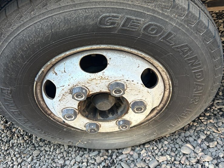 1997-isuzu-npr-image-38