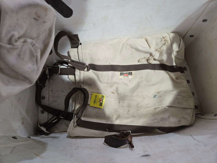 (2)-boxes-of-hay-sacks-with-leads-and-rope-image-16