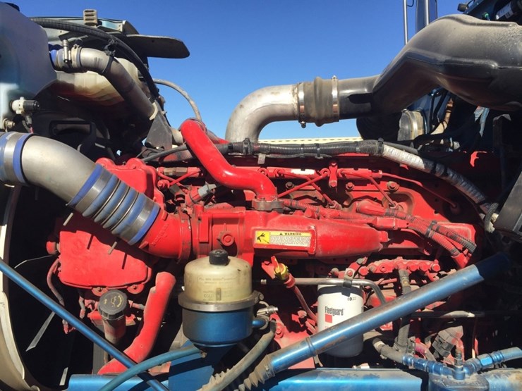 2016-peterbilt-389-image-11