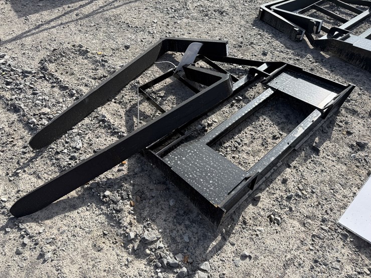 #22770-•-unused-mower-king-sa-48"-skid-steer-forks-image-5