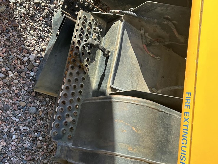 2001-international-4700-image-14