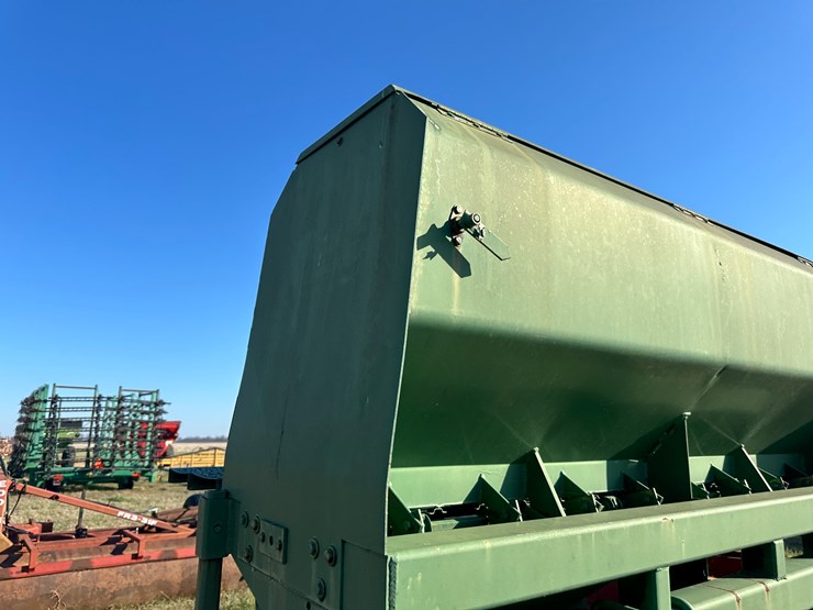 #35840-•-tandem-levee-plow-w/seed-box-image-16