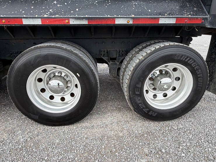 2016-caterpillar-ct660s-image-5