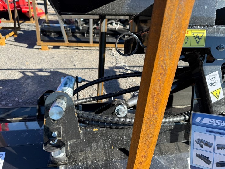 #2028-•-unused-mower-king-spa84-84"-skid-steer-bulldozer-blade-spa8425111502cinv#-35703-image-6