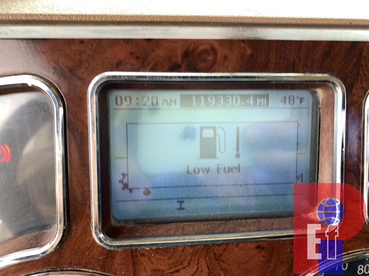 2013-mack-granite-gu713-image-15