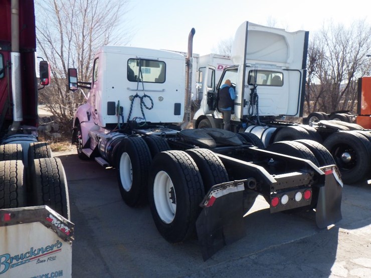 2016-kenworth-t680-image-9