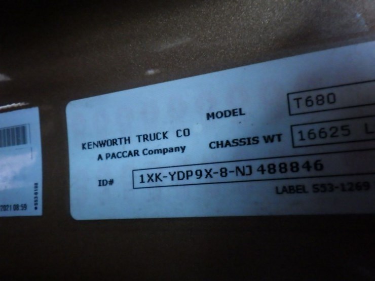 2022-kenworth-t680-image-24