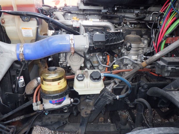 2017-freightliner-cascadia-125-image-23