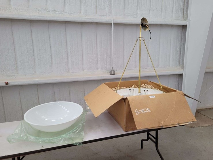 hanging-light-fixture-w/globe-image-1