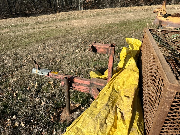 #35852-•-12'-s/a-utility-trailer-only-contents-separate-image-19