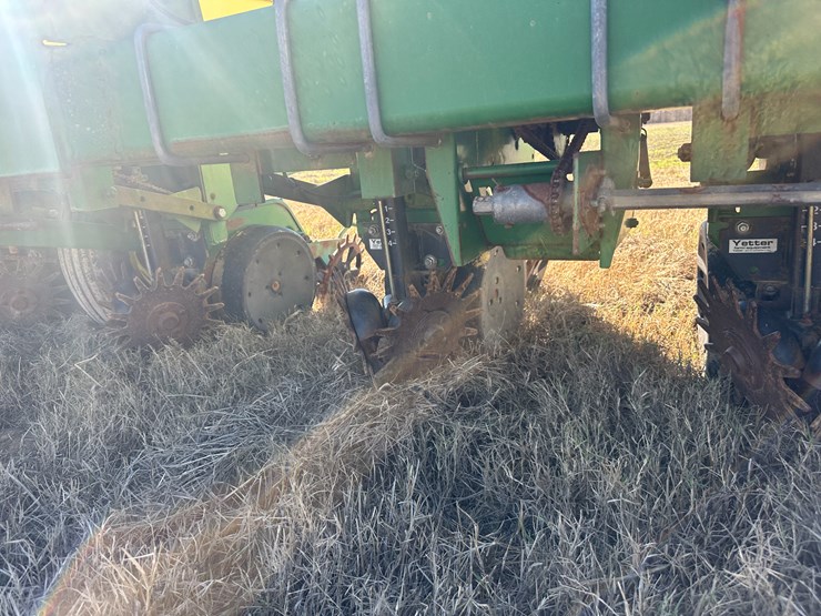 35257-john-deere-12-image-65