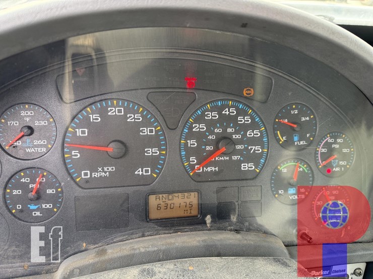 international-workstar-7400-image-23