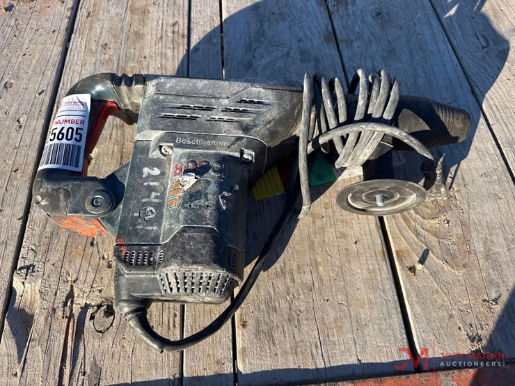 bosch-electric-hammer-drill-image-1