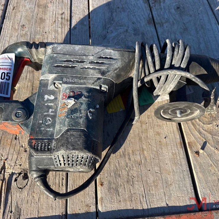 BOSCH ELECTRIC HAMMER DRILL