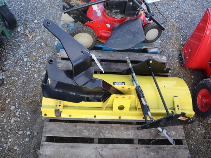 john-deere-44in-snowplow-w/-model-#44-front-blade-image-2