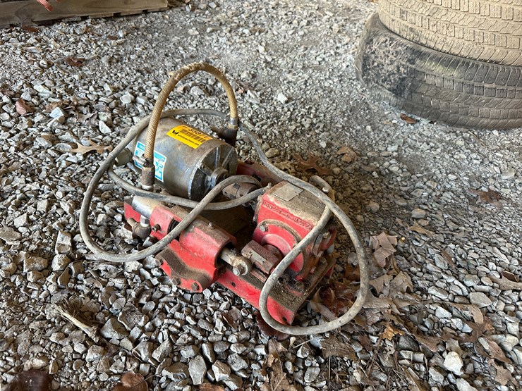 #35871-•-fertilize-&-chemical-injection-pump-for-center-pivot-image-1