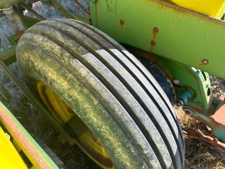 35257-john-deere-12-image-6