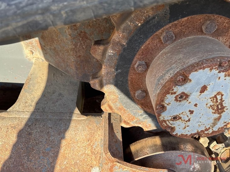 2016-takeuchi-tl8-image-8