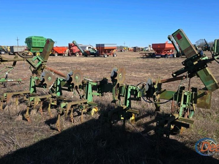 john-deere-825-image-3
