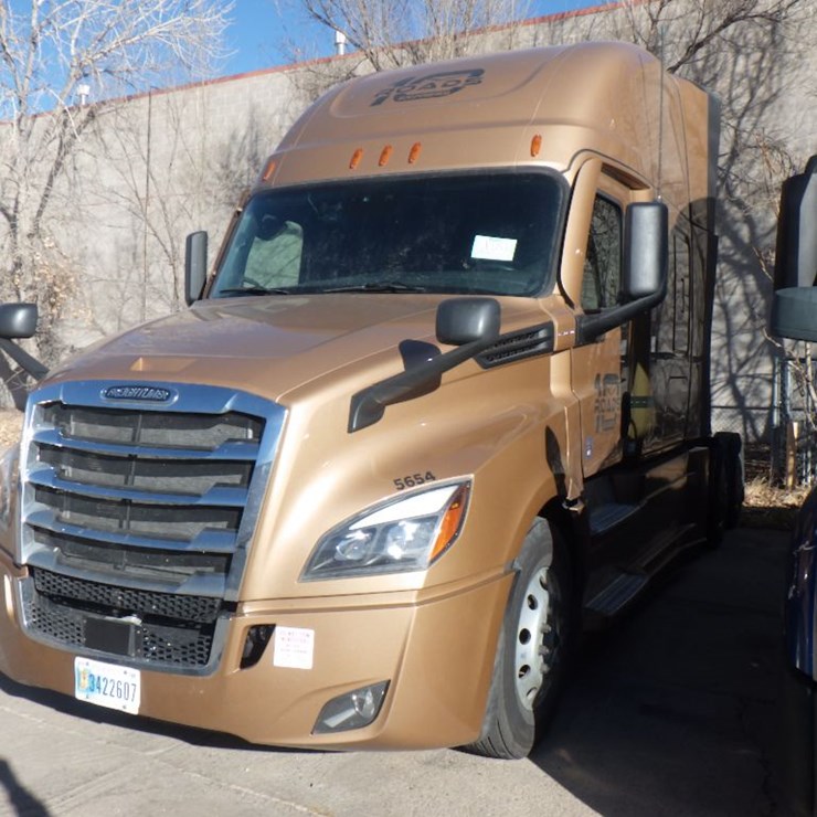 2023 FREIGHTLINER CASCADIA 126