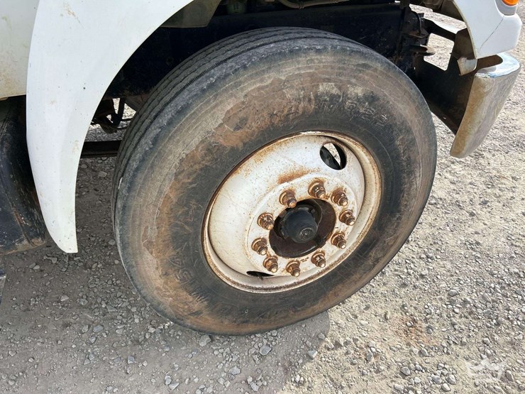 2007-ford-f750-image-25