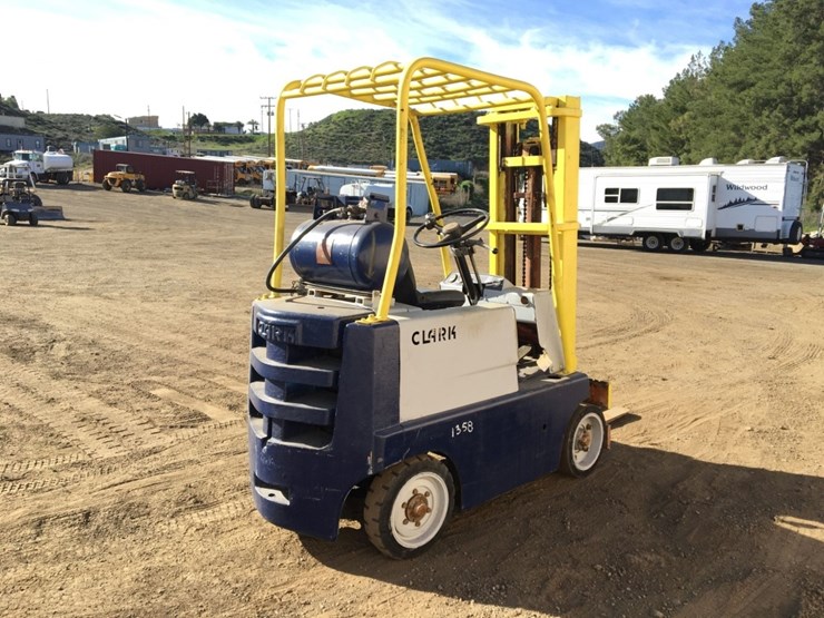 1986-clark-c40b-image-3