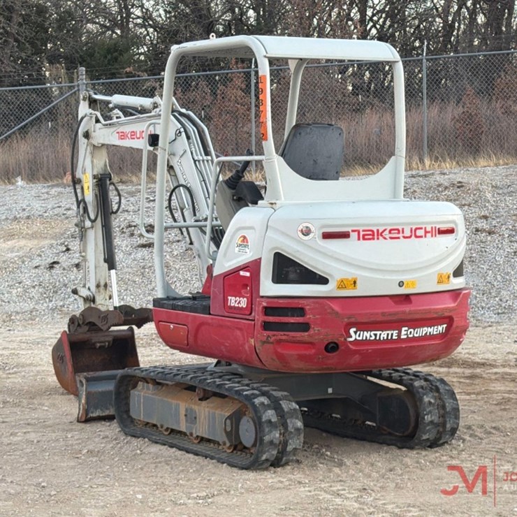 2020 TAKEUCHI TB230