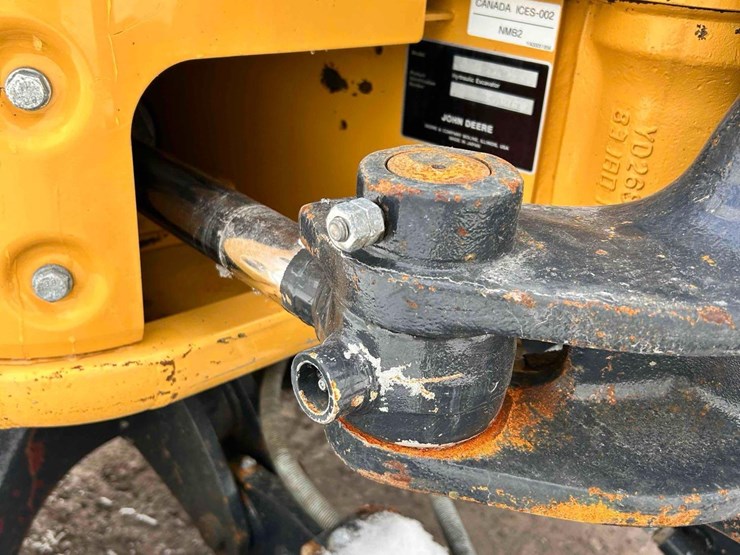 2019-deere-35g-image-13