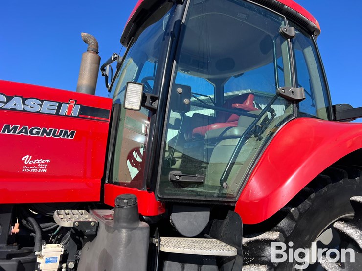 2009-case-ih-magnum-305-image-12