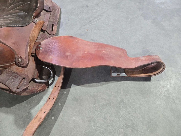 roping-saddle-image-5