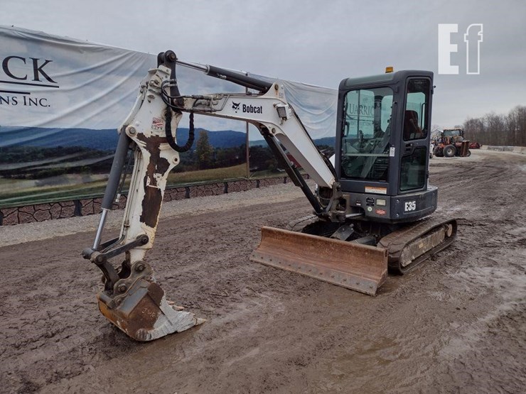 2014-bobcat-e35-image-49