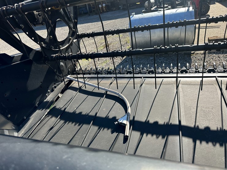 #35808-•-2015-mac-don-30'-flex-draper-header-image-42