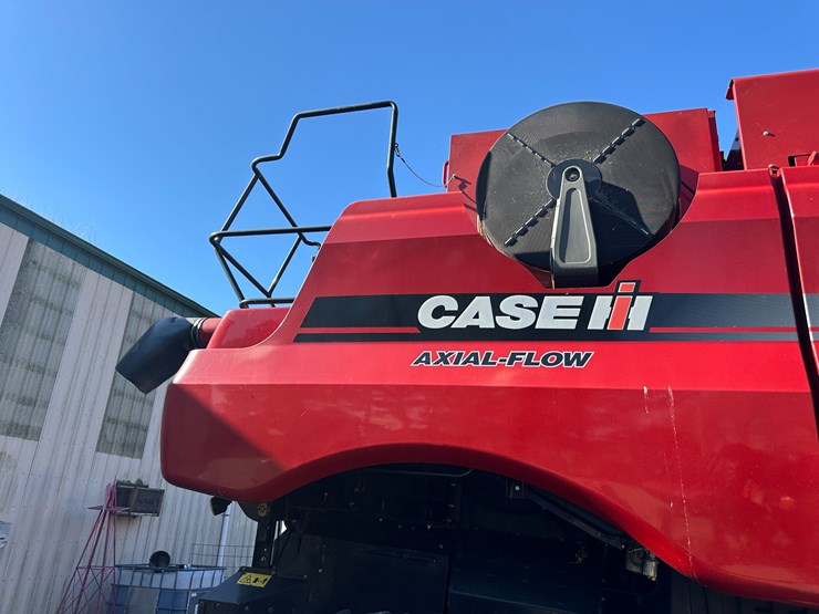 #35797-•-2011-case-7120-combine-image-43