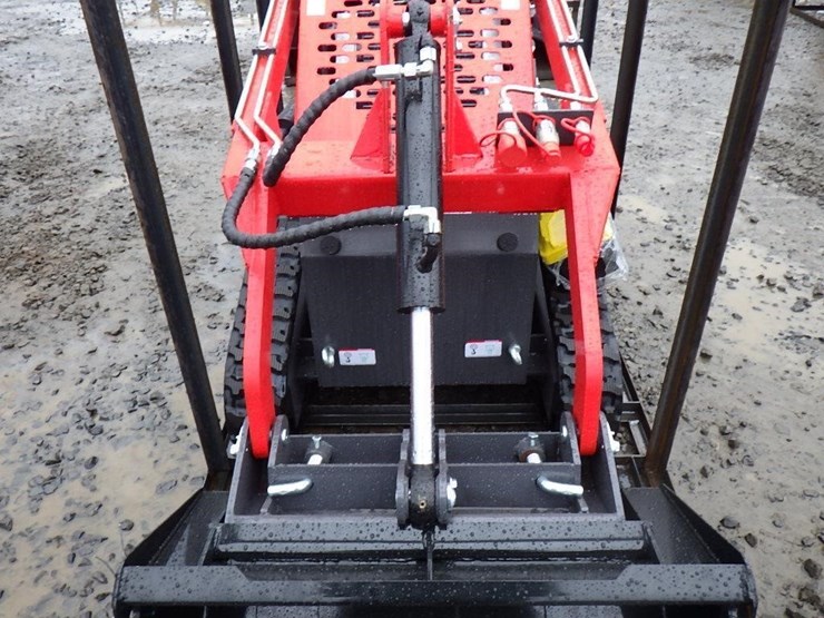 2025-agt-ysrt14-skid-steer-tracked-loader-image-6