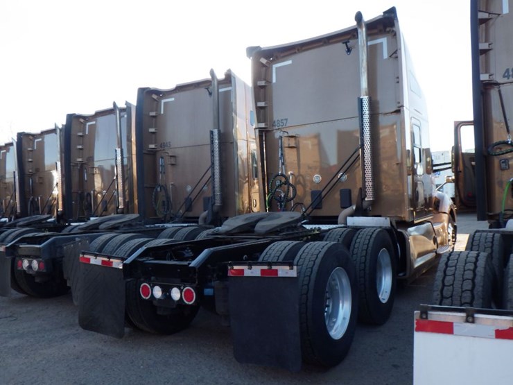 2022-kenworth-t680-image-13