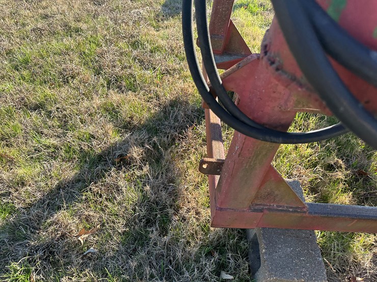 #35830-•-front-end-loader-levee-spill-puller-image-9