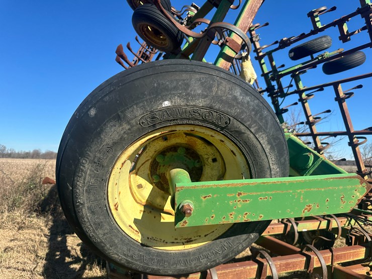 john-deere-42-image-12