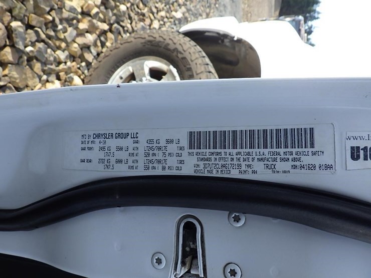 2010-dodge-2500-image-28