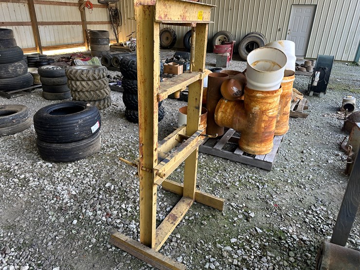 #35863-•-shop-press-image-2