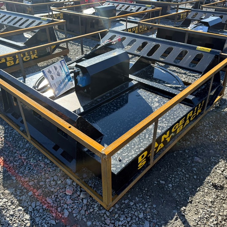 #2039 • Unused Mower King SSRC 6' Skid Steer Brush Cutter SSRC25111504CINV# 35734