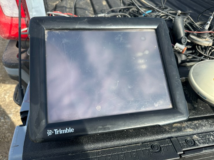 #36280-•-trimble-gps-system-image-17
