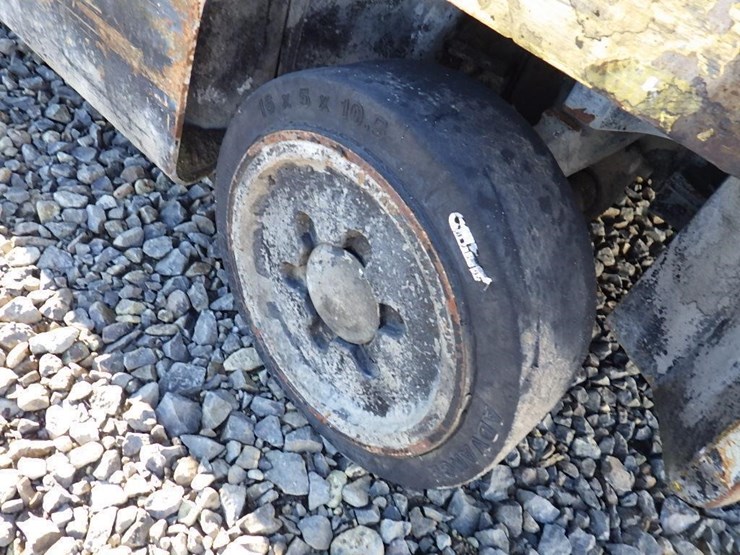 hyster-50-forklift-image-16