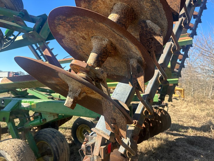 john-deere-27-image-22