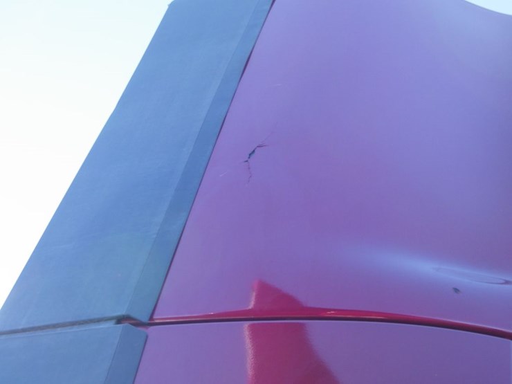 2021-volvo-vnl-300-image-7